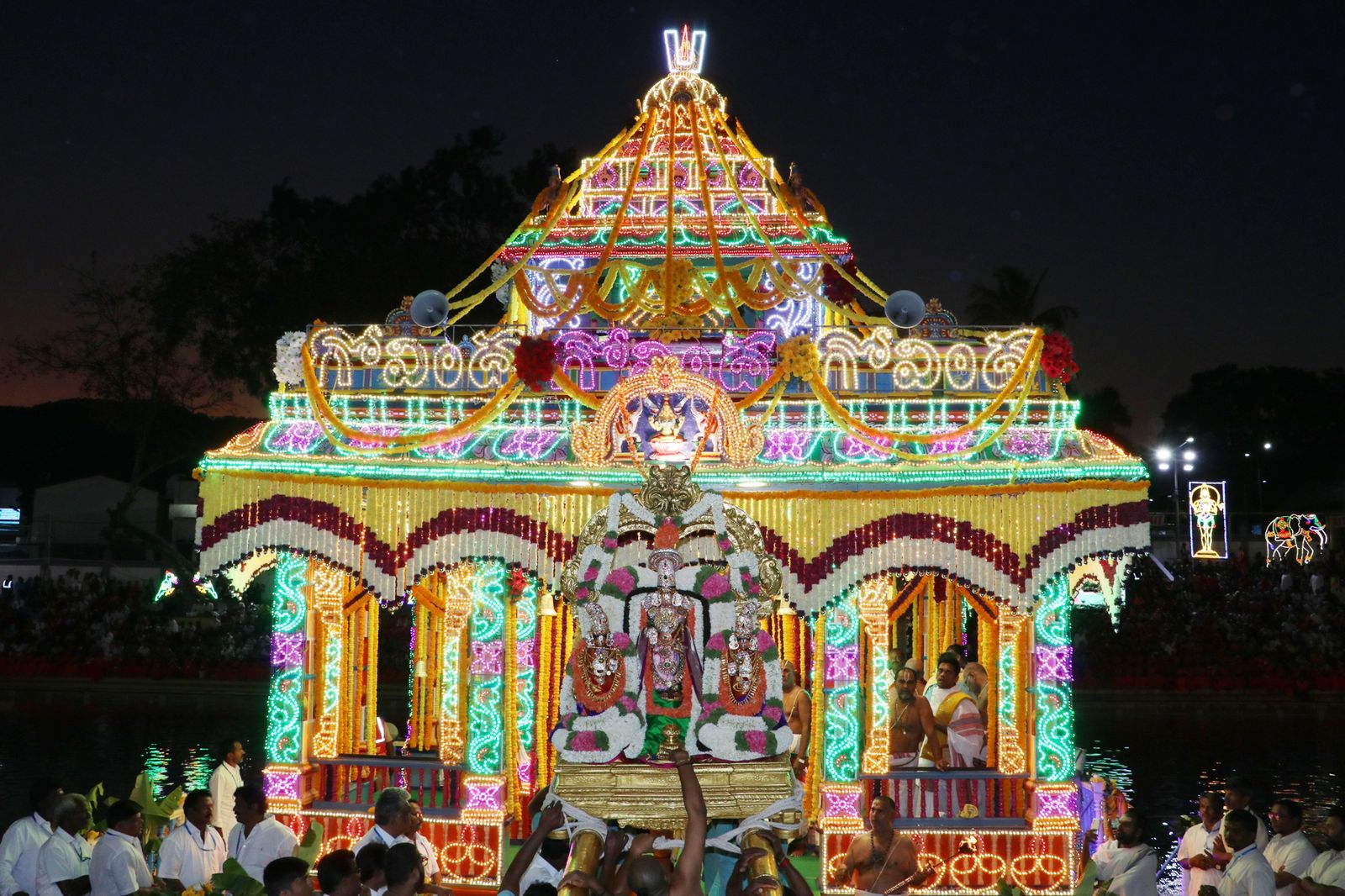  ஐந்து நாட்களும் மாலை 7 மணிக்கு துவங்கி கோவில் தெப்பக்குளம் ஆன சுவாமி புஷ்கரணியில் தெப்போற்சவம் நடைபெறும்.