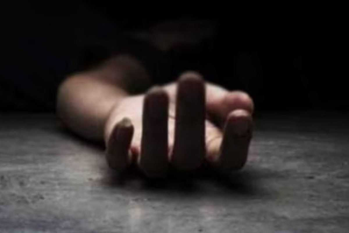 மனைவியை அடித்துக்கொன்றுவிட்டு நாடகமாடிய இளைஞர்!