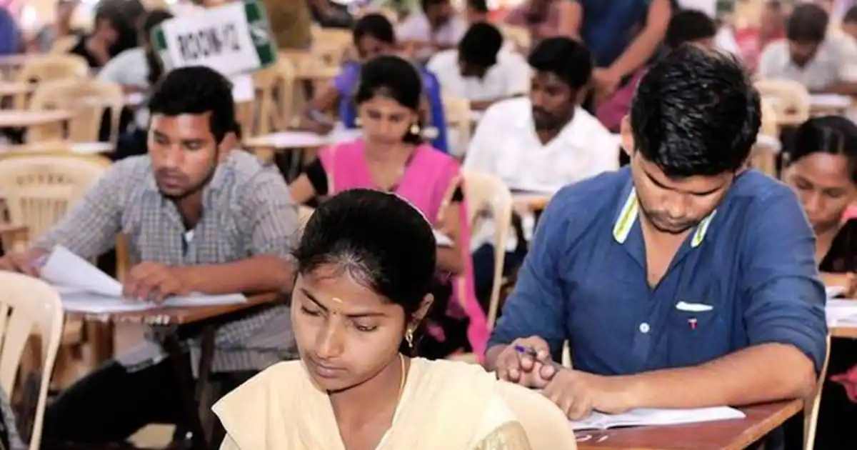  தட்டச்சர் காலியிடங்கள் எண்ணிக்கை 2,108-ல் இருந்து 3311 ஆகவும் அதிகரிக்கப்பட்டுள்ளது.