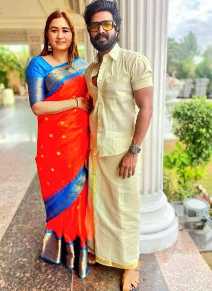  அந்த பதிவில் "பரவாயில்லை. மறுபடியும் நான் முயற்சி செய்தேன். மீண்டும் தோற்று விட்டேன். மறுபடியும் பாடம் கற்றுக்கொண்டேன். போனமுறை ஏற்பட்டது தோல்வி அல்ல. அது என் தவறும் அல்ல. அது துரோகம். ஏமாற்றம்'' என்று பதிவிட்டு இருந்தார்.