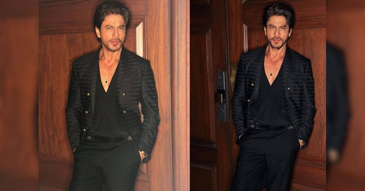 கருப்பு நிற உடையில் ஹேண்ட்சம் போஸ்... ஷாரூக் கானின் ஆல்பம்!