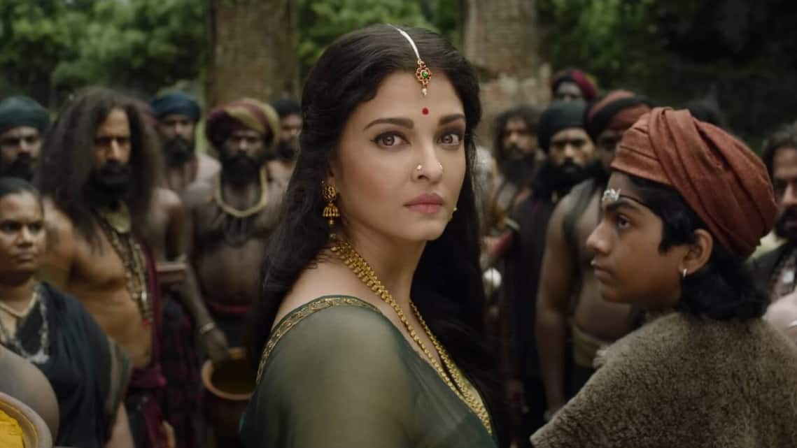 பொன்னியின் செல்வன் முதல் பாகம் ஒட்டுமொத்தமாக உலகம் முழுவதும் சுமார் 500 கோடிக்கும் அதிகமான வசூலை ஈட்டி இருந்தது. அந்த வசூலை இந்த இரண்டாம் பாகம் முறியடிக்குமா என்பதை பொறுத்திருந்து பார்க்க வேண்டும்.