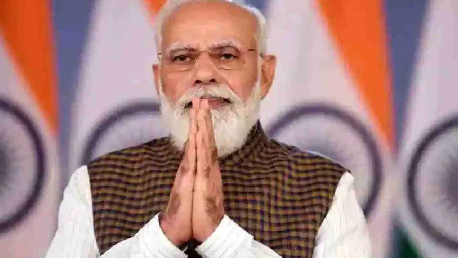 மனதின் குரல் 100: தமிழ்நாட்டு பெண்கள் குறித்து பிரதமர் மோடி புகழாரம்