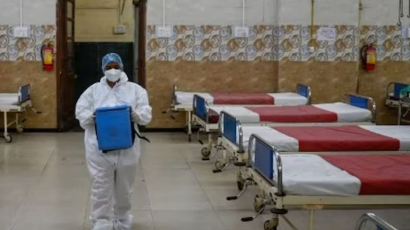 கொரோனாவில் இறந்தவர் 2 ஆண்டுகளுக்குப் பிறகு உயிரோடு வந்தது எப்படி? அதிர்ச்சியில் உறவினர்கள்!