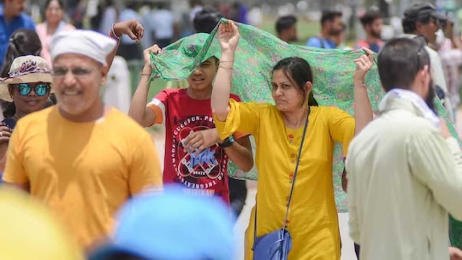 வெப்பக்காற்று வீசும்.. வெளியில் வருவதை தவிருங்கள் - வானிலை மையம் எச்சரிக்கை