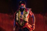 புஷ்பா 2 லுக்.. பட்டுப்புடவை.. எலுமிச்சை மாலை என வித்தியாசமான கெட்டப்!