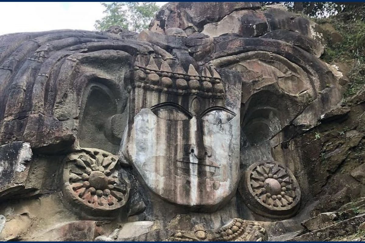 சிவன் சாபம்!? காட்டின் நடுவே 99,99,999 சிலைகள்..