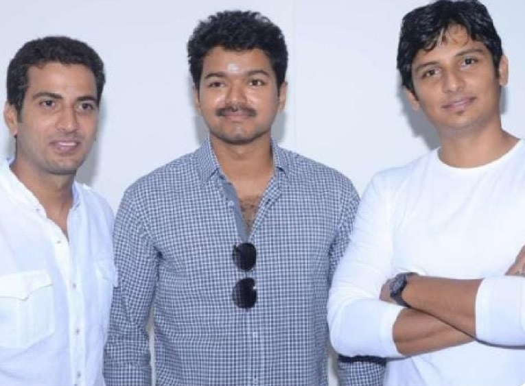  ,[object Object],இந்த நிலையில் சூப்பர் குட் ஃபிலிம்ஸ் நிறுவன தயாரிப்பாளர் ஆர்பி சௌத்ரியின் மகனும் நடிகருமான ஜித்தன் ரமேஷ் சமீபத்தில் பேட்டி ஒன்றை அளித்திருந்தார். அதில், லியோ படத்துக்கு பிறகு நடிகர் விஜய்யின் படத்தை எங்கள் சூப்பர் குட் ஃபிலிம்ஸ் தயாரிக்க அதிக வாய்ப்பிருக்கிறது. தற்போது நடிகர் விஜய் நடிக்கும் படத்துக்கான கதையைக் கேட்டு வருகிறோம். இது ஆரம்பகட்டத்தில் தான் இருக்கிறது. இன்னும் முடிவாகவில்லை என்று குறிப்பிட்டிருக்கிறார்.