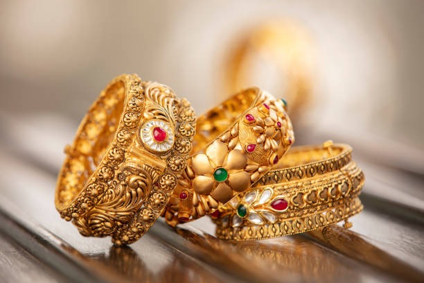  ஏப்ரல் மாதம் தொடக்கத்தில் தங்கத்தின் விலை தொடர்ந்து சரிவைக் கண்ட நிலையில் தற்போது ரூ.45 ஆயிரத்தை தாண்டியுள்ளது.