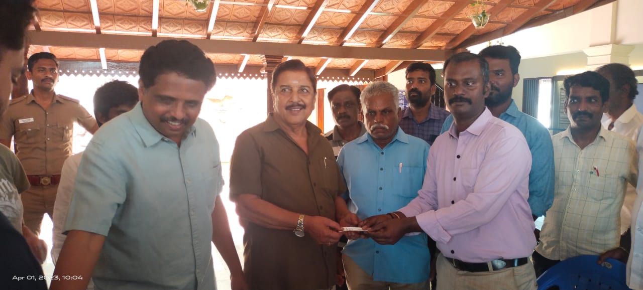  அதனைத் தொடர்ந்து, கீழடி அருங்காட்சியகத்தைப் பார்வையிட மக்கள் நாள்தோறும் சென்ற வண்ணம் இருக்கின்றனர். சுமார் 2000 ஆண்டுகளுக்கு முன்பு வாழ்ந்த தமிழர்களின் வளர்ச்சி, கல்வி, வாழ்க்கை முறை போன்றவற்றைத் தெரிந்துகொள்ள மக்கள் ஆர்வத்துடன் கீழடி அருங்காட்சியகம் செல்கின்றனர். 