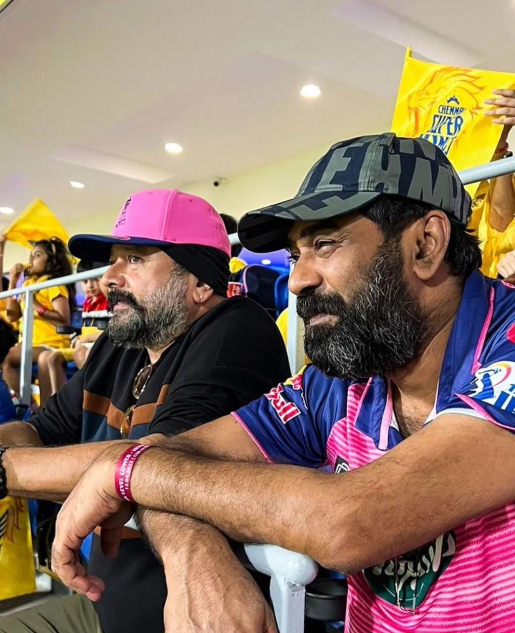  இவர்கள் மட்டுமின்றி மலையாள நடிகர் ஜெயராம், ராஜஸ்தான் ராயல்ஸ் அணிக்கு ஆதரவாக ராஜஸ்தான் ராயல்ஸ் அணியின் ஜெர்ஸியை அணிந்து போட்டியை ரசித்தார்.
