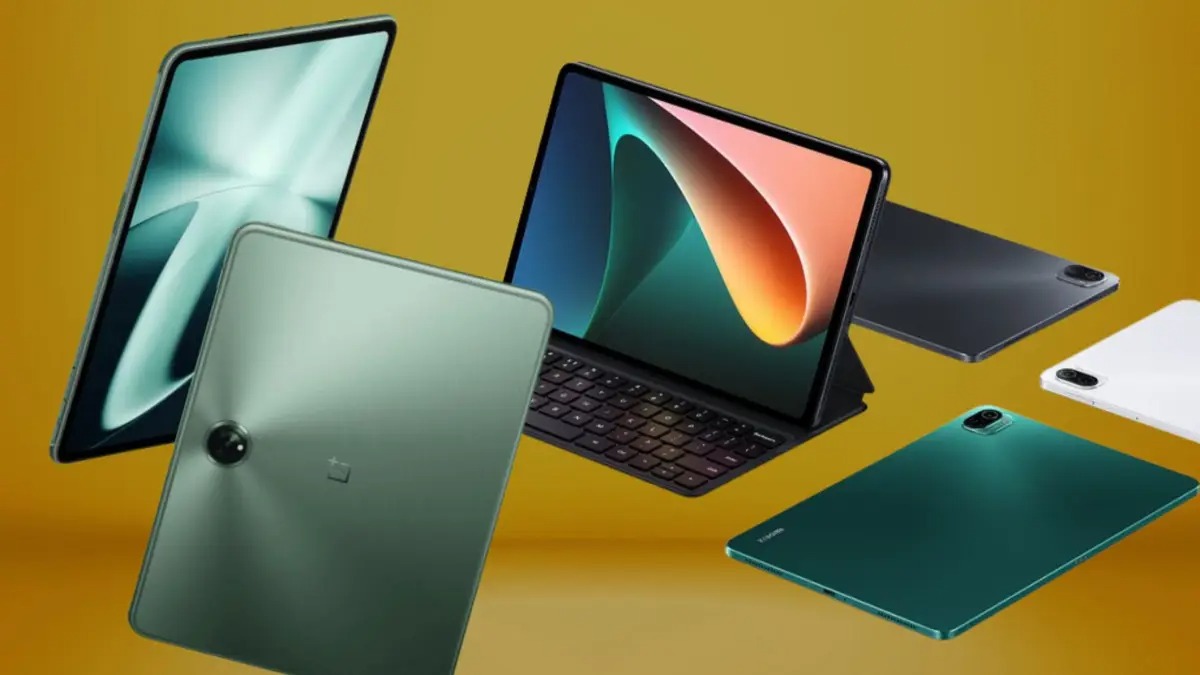  ஒன்பிளஸ் நிறுவனம் அதன் புதிய டேப்லெட்டான ஒன்பிளஸ் பேட் (OnePlus Pad) விலையை சமீபத்தில் வெளிப்படுத்தியது. இந்த புதிய OnePlus Pad டேப்லெட்டானது சாம்சங், ரியல்மி, லெனோவா மற்றும் மோட்டோரோலாவின் பல டேப்லெட்களைப் போலவே ஆண்ட்ராய்டு Android OS-ல் இயங்குகிறது.எனினும் இது ஒரு ஃபிளாக்ஷிப் சிப்செட் மற்றும் ஹை-என்ட் டிஸ்ப்ளேவுடன் வருகிறது. பொதுவாக ஆண்ட்ராய்டு அடிப்படையிலான டேப்லெட்ஸ்கள் படிக்க, திரைப்படங்களை பார்க்க மற்றும் ஸ்மார்ட் போன் பயன்படுத்துவதால் ஏற்படும் சோர்வை குறைக்க பயனுள்ளதாக இருக்கும். எனினும் ஒன்பிளஸ் நிறுவனத்தின் OnePlus Pad-ன் விலை சுமார் நாற்பதாயிரத்திற்கு அருகில் இருக்கிறது.