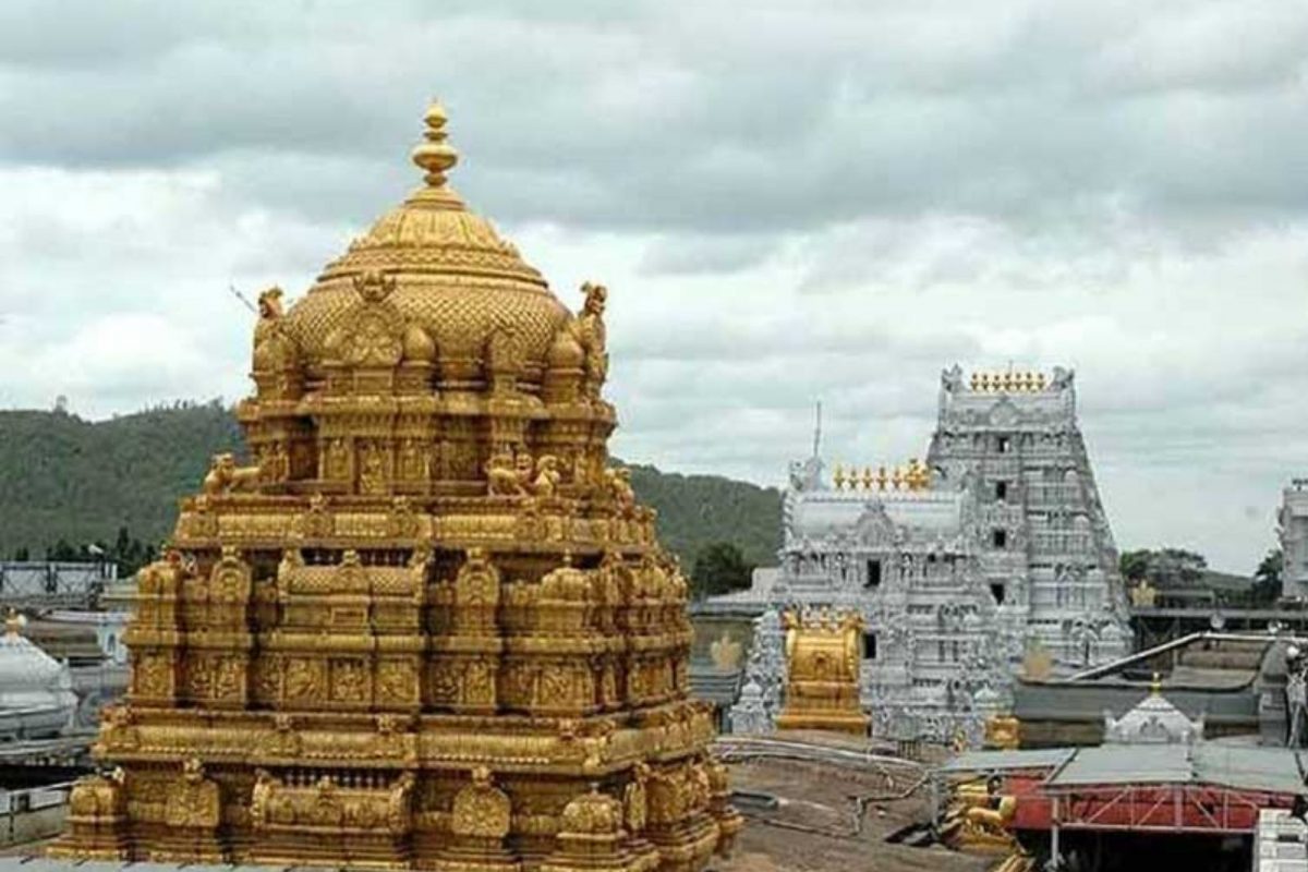 திருப்பதி கோவில் உண்டியலில் கைவைத்தவருக்கு நேர்ந்த கதி..
