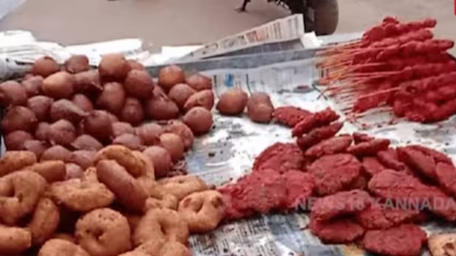 விஜயநகர் சந்தையை சுற்றி கம கமக்கும் பஜ்ஜிகள்... அப்படி என்ன ஸ்பெஷல்..!