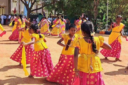 ஒயிலாட்டம்