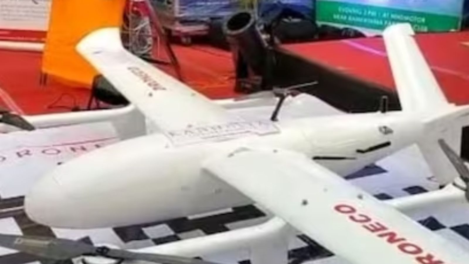 ட்ரோன்களின் உதவியுடன் மருந்து டெலிவரி.. போக்குவரத்து நெருக்கடி சவாலை சமாளிக்க புதிய முயற்சி...!