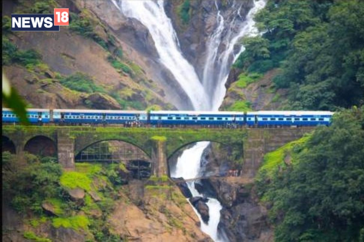  துத்சாகர் நீர்வீழ்ச்சி 320 மீட்டர் உயரத்தில் இருந்து விழும் நான்கு அடுக்கு நீர்வீழ்ச்சியாகும். பசுமையான காடுகளால் சூழப்பட்ட இந்த நீர்வீழ்ச்சி மழைக்காலத்தில் கண்கொள்ளா காட்சியாக உள்ளது. இந்த நீர்வீழ்ச்சிக்கு அருகிலேயே மும்பை- கோவா ரயில்கள் செல்கின்றன. அந்த ரயிலில் பயணிக்கும் பொது அருவியில் சாரல்களை அனுபவிக்கலாம்.