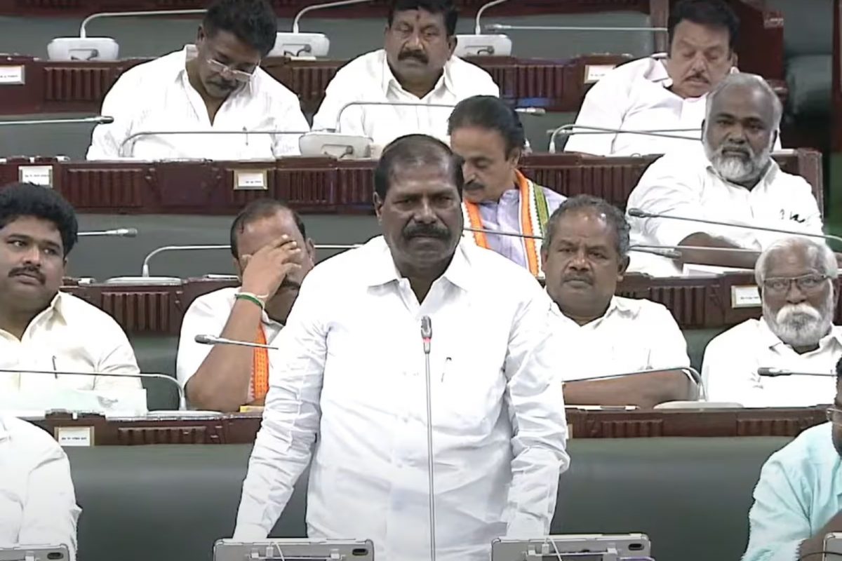 வன்னியர் உள்ஒதுக்கீடு- பாமக எம்.எல்.ஏக்கள் வெளிநடப்பு
