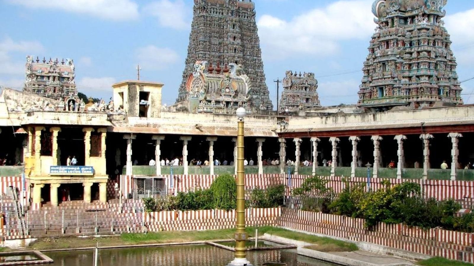Tahukah Anda berapa pendapatan dari tagihan Kuil Madurai Meenakshi Amman?