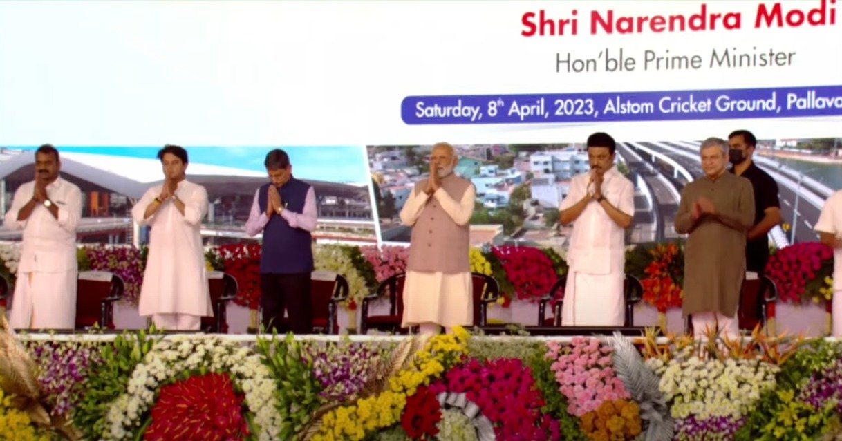  தொடர்ந்து, அங்கிருந்து பிரதமர் மோடி மற்றும் ஆளுநர் ஆர்.என்.ரவி இருவரும் ஒரே காரில் பயணித்து அடையாறு சென்றனர். அங்கிருந்து பல்லாவரம் அல்ஸ்டோம் கிரிக்கெட் மைதானத்தில் நடைபெற்ற அரசு விழாவில் பங்கேற்றார்.