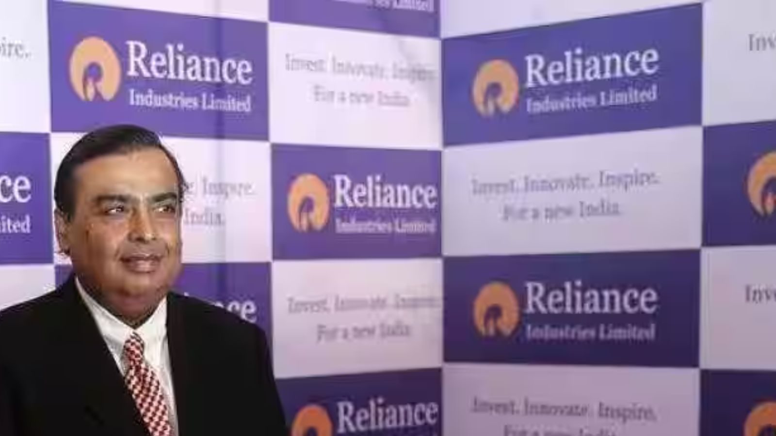 ரிலையன்ஸ் இண்டஸ்ட்ரீஸ் வருவாய் 19 சதவீதம் அதிகரிப்பு - காலாண்டு அறிக்கையில் தகவல்