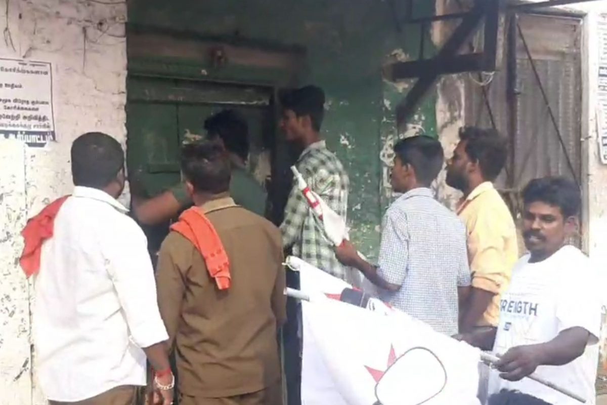 சேலம் மதுபானக் கடை போராட்டம்