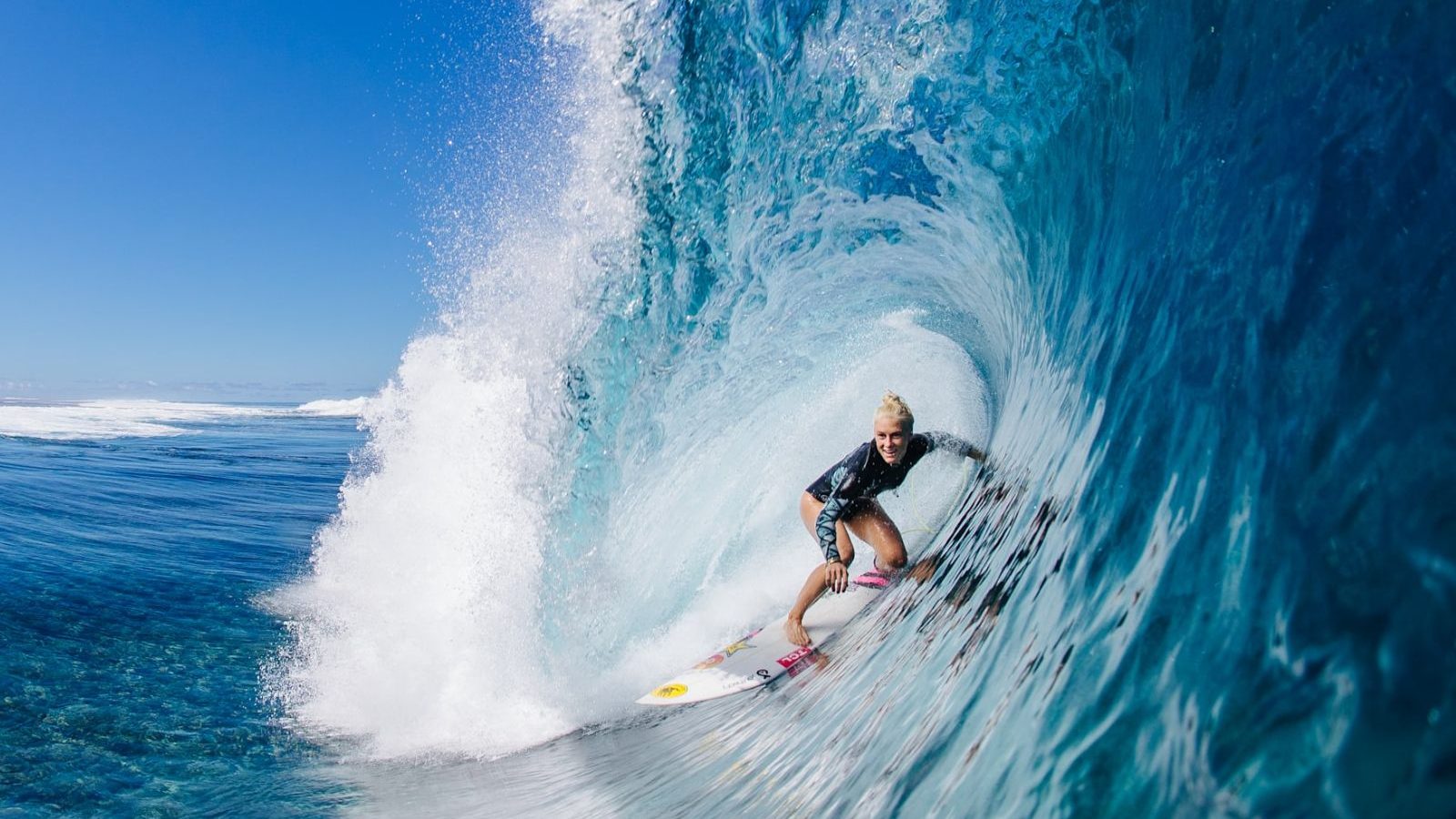 உலகின் அதிக ரிஸ்க்கான, அதேசமயம் சுவாரஸ்யமான சர்ஃப்பிங் ஸ்பாட்ஸ் எங்கு உள்ளன தெரியுமா..?
