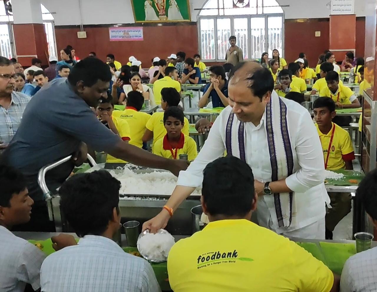  பின்னர் செய்தியாளர்களுடன் பேசிய சேகர் ரெட்டி அடுத்த மாதம் மூத்த குடிமக்கள் ஆயிரம் பேர் திருப்பதி மலைக்கு சாமி கும்பிடுவதற்காக அழைத்து வரப்பட உள்ளனர் என்று தெரிவித்தார்.