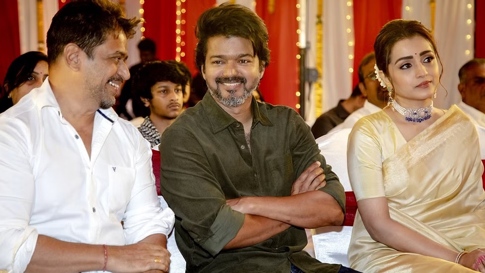  விஜய் - திரிஷா இருவரும் இணைந்து கில்லி, திருப்பாச்சி, ஆதி, குருவி என 4 படங்களில் ஜோடி சேர்ந்துள்ளனர். தற்போது 5வது முறையாக தளபதி 67 படத்துக்காக இணைவது குறிப்பிடத்தக்கது.