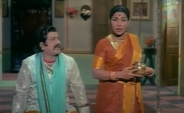  எண்பதுகளில் வந்த பக்திப் படங்களில்கூட பல முன்னணி நட்சத்திரங்கள் இணைந்து நடித்திருக்கிறார்கள். நம்பினோர் கெடுவதில்லை படத்தின் விஜயகாந்த் நடித்திருப்பார். இந்தப் படங்களில் ஒன்றுக்கு மேற்பட்ட நட்சத்திரங்கள் இடம்பிடித்திருப்பார்கள். எனினும் உண்மையான மல்டி ஸ்டாரர் பக்திப் படம் என்றால் அது 1972 இல் வெளிவந்த சக்திலீலை திரைப்படம்தான்.