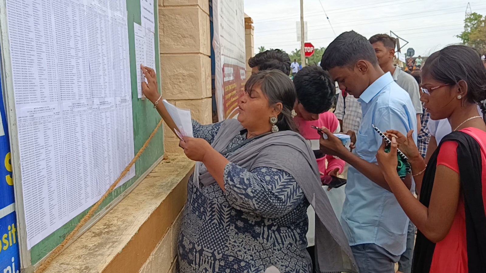 12 ஆம் வகுப்பு தேர்வு முடிவு: தேனி மாவட்டத்தில் 93.17% பேர் தேர்ச்சி!