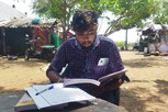 +2வில் வெற்றி பெற்ற நரிக்குறவ சமூக மாணவர்!