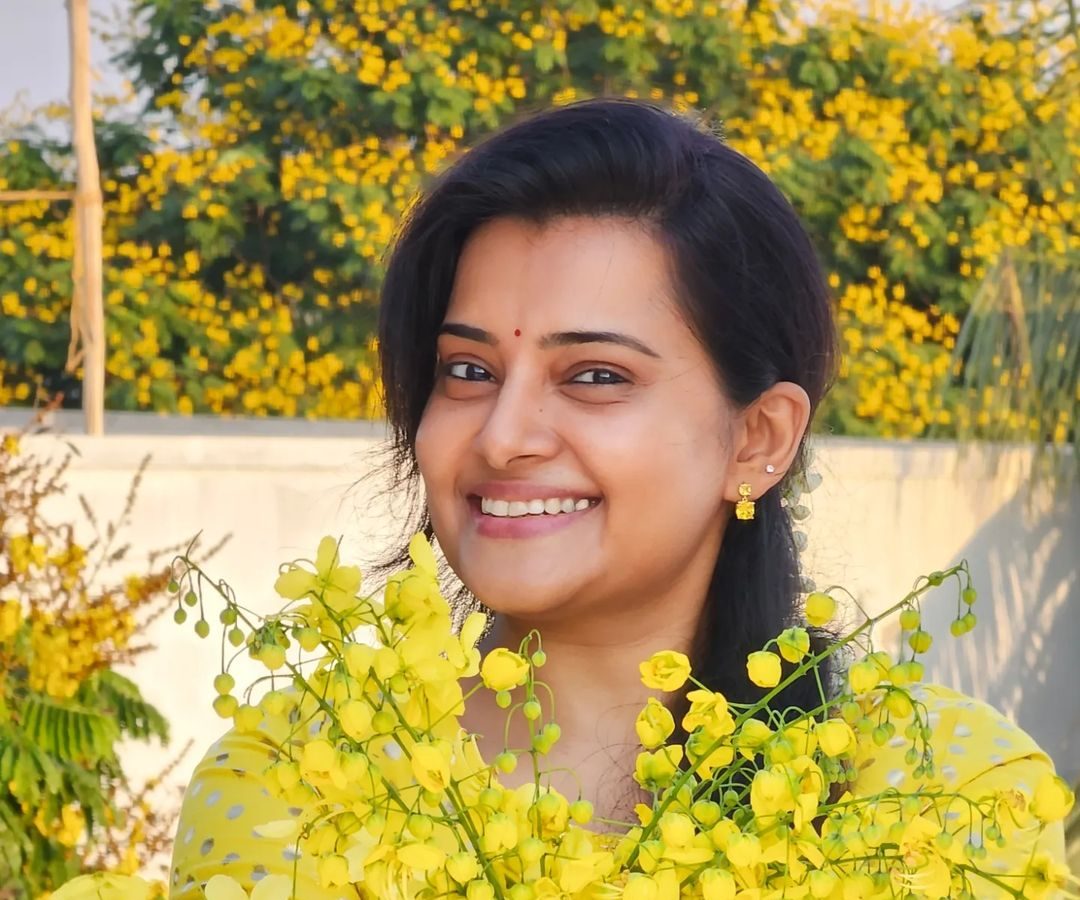  40 வயதைக் கடந்த ஸ்ருதி இன்னும் திருமணம் செய்துக் கொள்ளாமல் இருக்கிறார்.