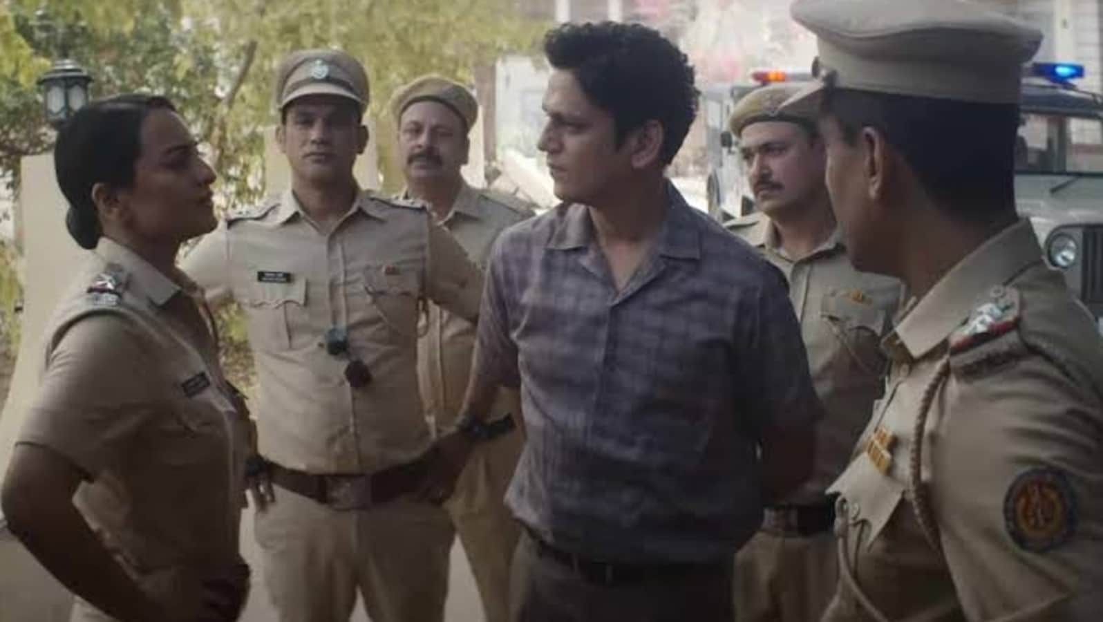  ஒரு சீரியல் கில்லரைப் பிடிக்கும் த்ரில்லர் கதையில் இந்தியாவில் நிலவும் ஆணாதிக்கம், பெண்ணடிமைத்தனம், சாதிய வேறுபாடு, மதப் பாகுபாடு, வரதட்சணை ஆகியவற்றை நேரடியாக விமர்சித்திருக்கின்றனர் இயக்குநர்கள் ரீமா காக்தி (Reema Kagti), ஸோயா அக்தர் (Zoya Akhthar) ஆகியோர். கொலை செய்தவன் குற்றவாளியா, இந்த சமூகமே குற்றவாளிகளா என்று இறுதியாக கேள்வி எழுப்புகிறது ‘தஹாத். 