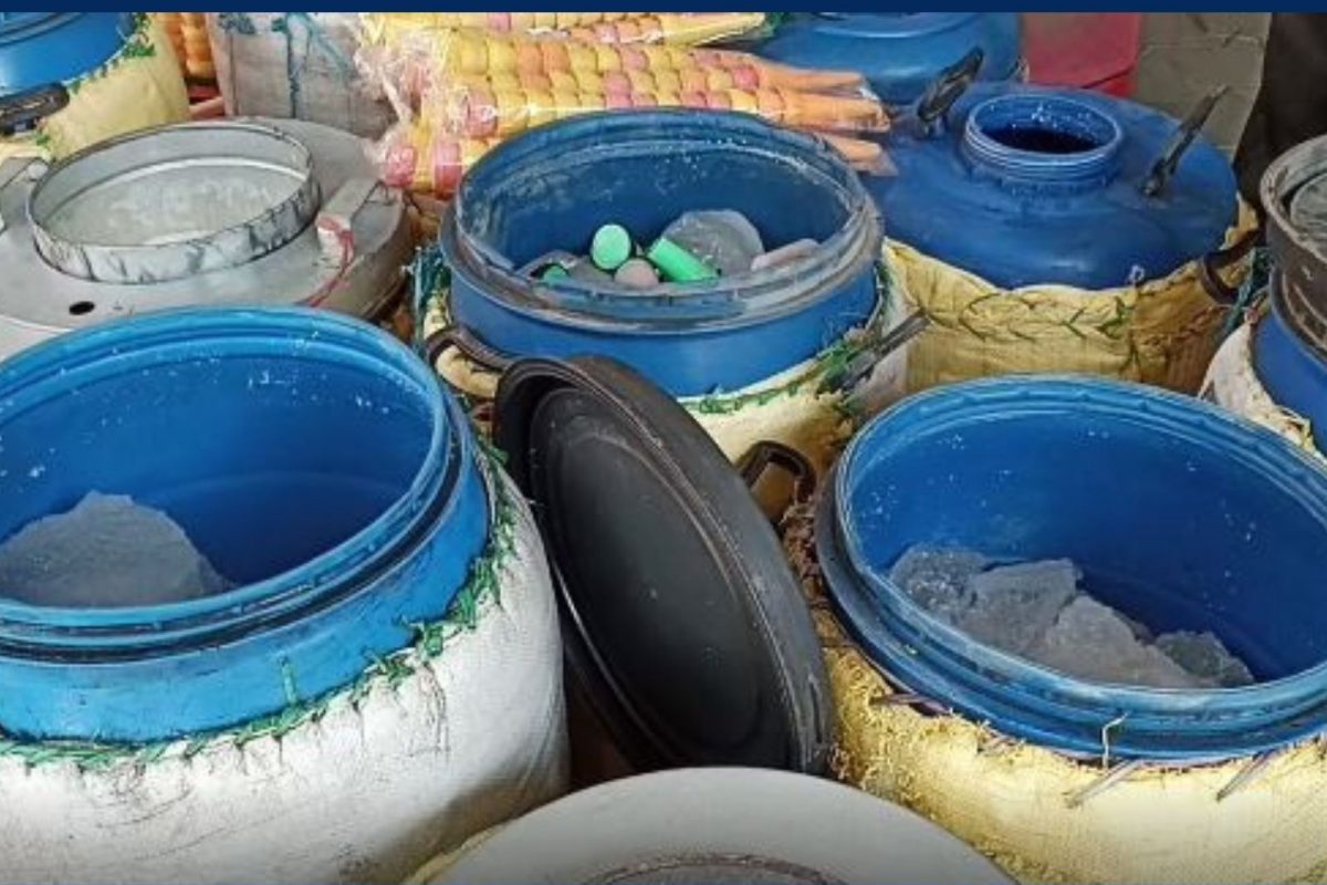 அழிக்கப்பட்ட ஒரு டன் குல்பி ஐஸ்கிரீம்
