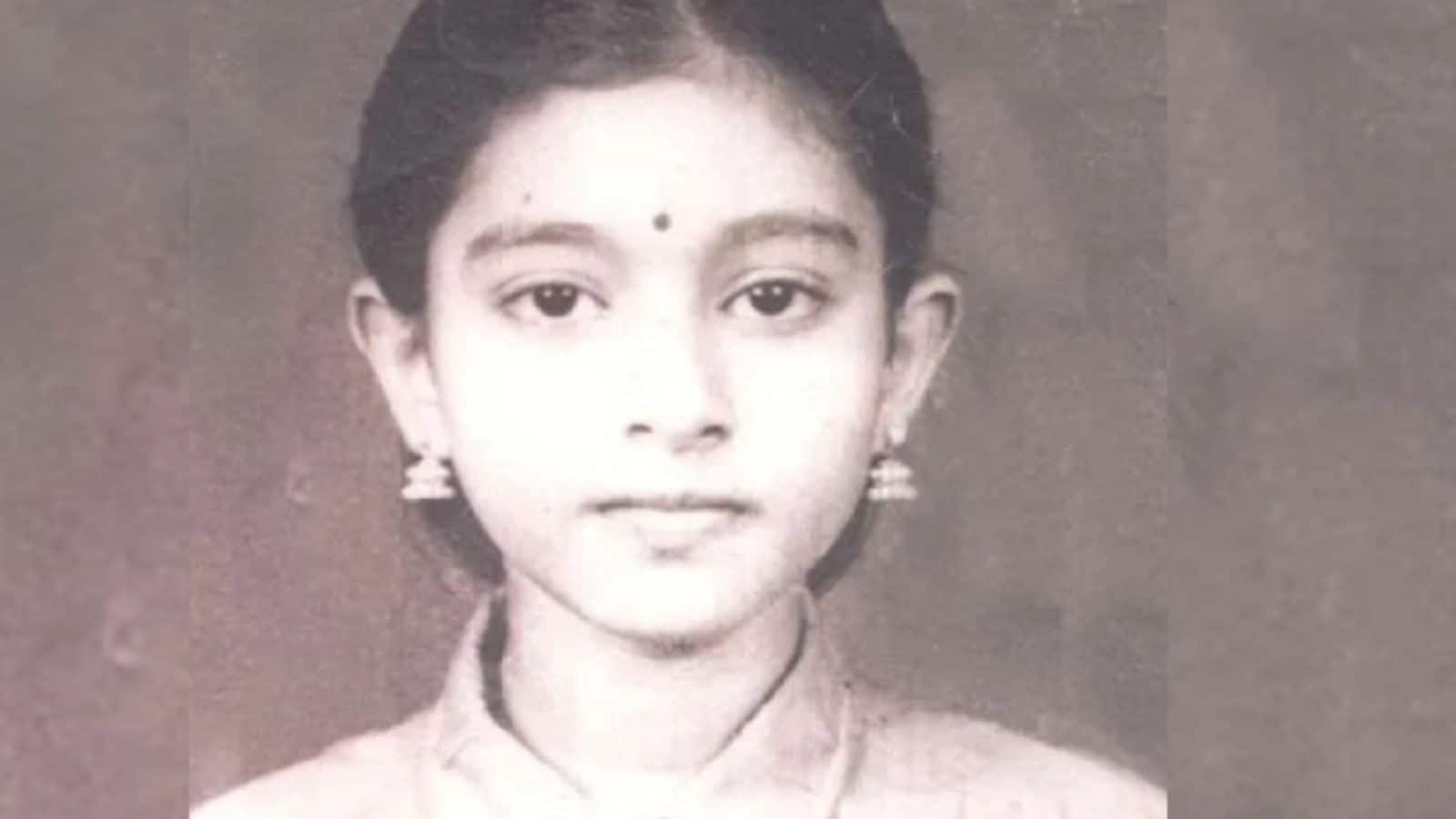 சின்ன வயசில இவ்வளவு க்யூட்டா? பிரபல நடிகையின் சிறு வயது போட்டோ வைரல்!