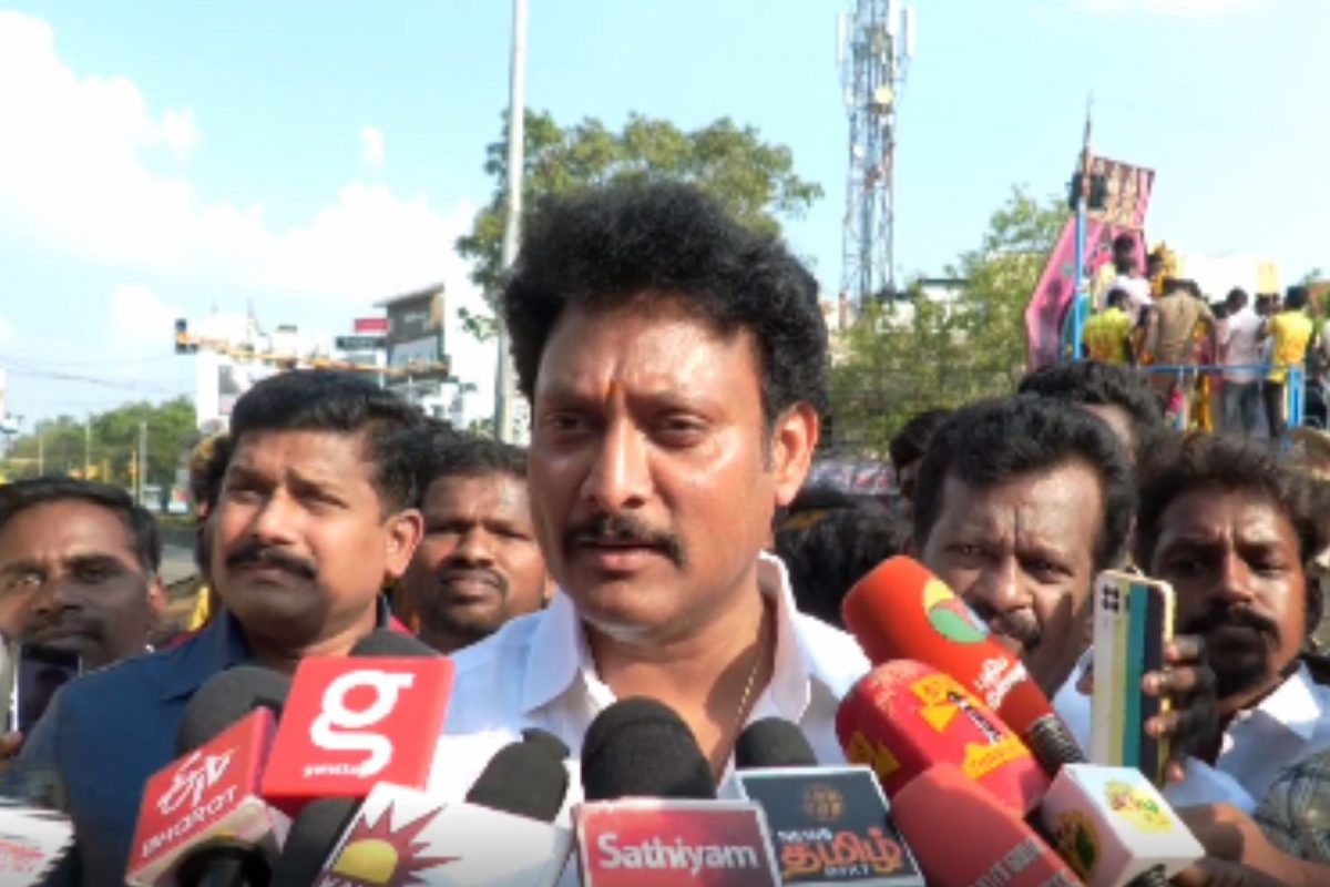 பள்ளிகள் திறக்கும் தேதியில் மாற்றம்?