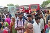 சென்னை மாநகர பஸ்கள் திடீர் நிறுத்தம்... பயணிகள் கடும் அவதி
