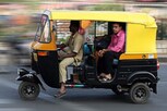 மூத்த குடிமக்கள் இலவசமாக ஆட்டோவில் பயணிக்கலாம் - எங்கு தெரியுமா?