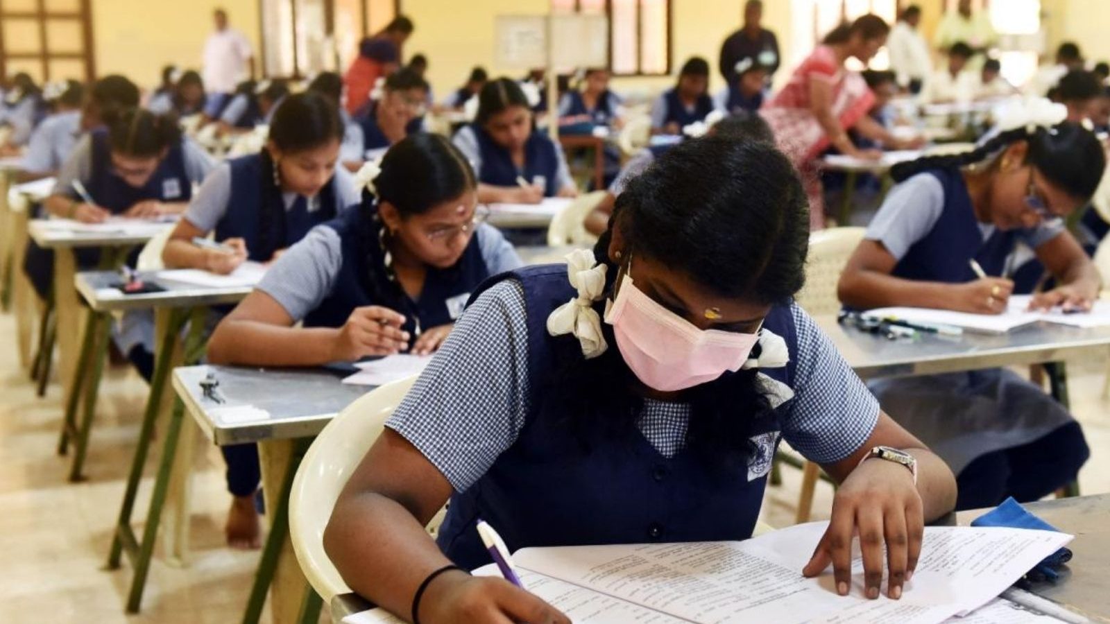 12 ஆம் வகுப்பு தேர்வு முடிவுகள்: கோவை மாவட்டத்தில் 97.57 % பேர் தேர்ச்சி..