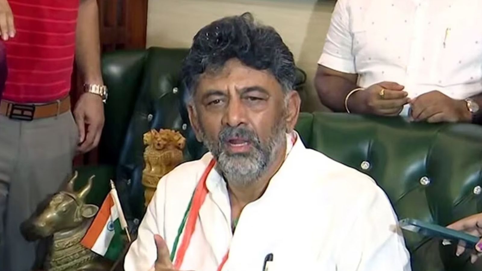 “நான் யார் முதுகிலும் குத்த மாட்டேன்... ப்ளாக்மெயில் செய்ய மாட்டேன்” - டி.கே.சிவக்குமார் பேட்டி..!