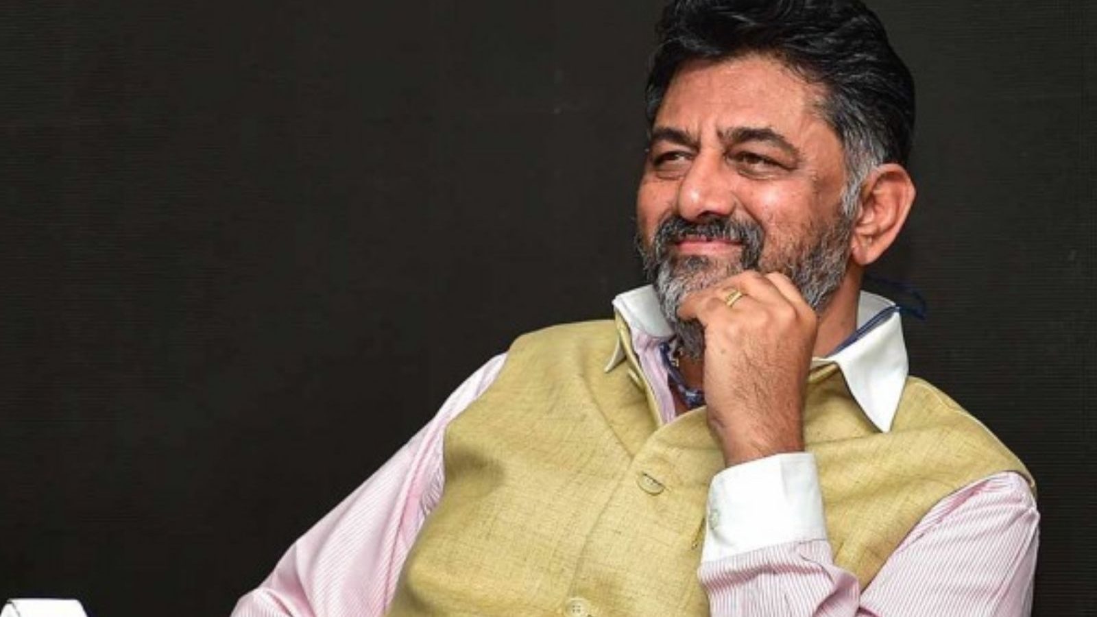 வளமான துறைகளுடன் துணை முதல்வர் பதவி... டி.கே.சிவக்குமாரை சமாதானம் செய்தது எப்படி..?