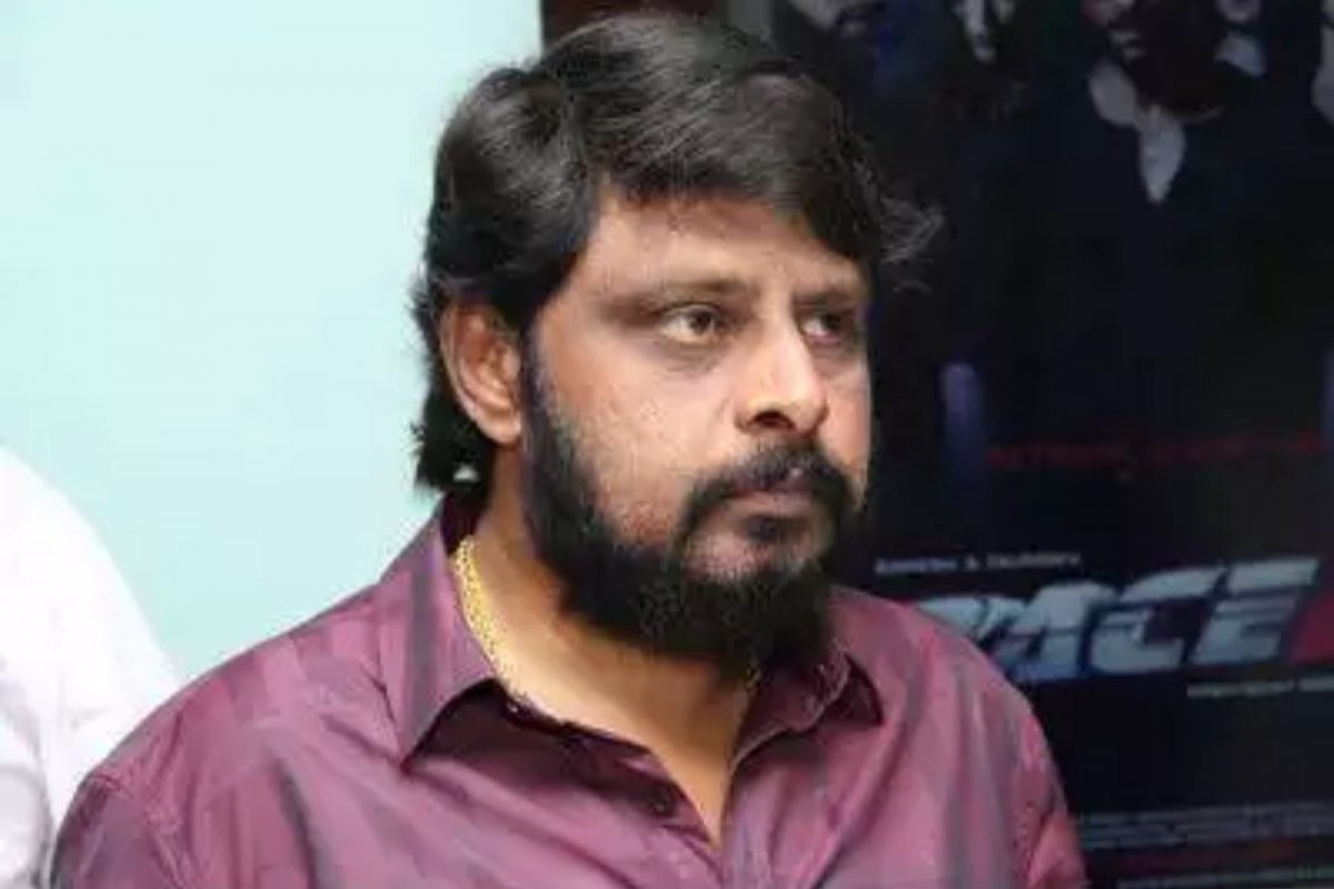 இயக்குநர் விக்ரமன் வீட்டில் பைக் திருட்டு... சிசிடிவி காட்சிகள்