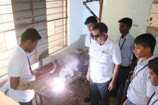 ஐடிஐ மாணவர்கள்