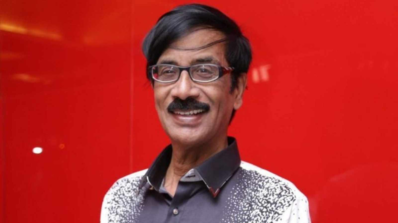  அவரது மறைவுக்கு தமிழ் திரையுலகினர் இரங்கல் தெரிவித்துவருகின்றனர்.