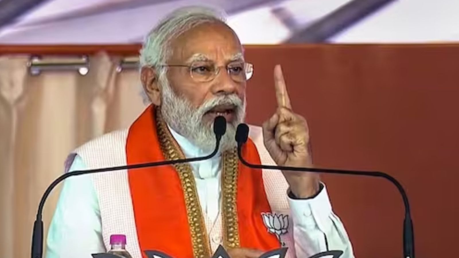 2023 கர்நாடகா தேர்தல் - 26 கிமீ பிரம்மாண்ட சாலை பேரணியை தொடங்கிய பிரதமர் மோடி