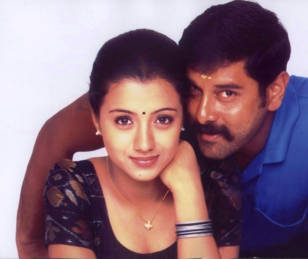  அவன் பேசும்போது காது ஆடு கவனிச்சியா நிச்சயம் அவன் நம்ம சாதிக்காரனா தான் இருப்பான் என இந்தப் படத்தின் வசனங்களும் பெரிதும் கவனம் ஈர்த்தன.