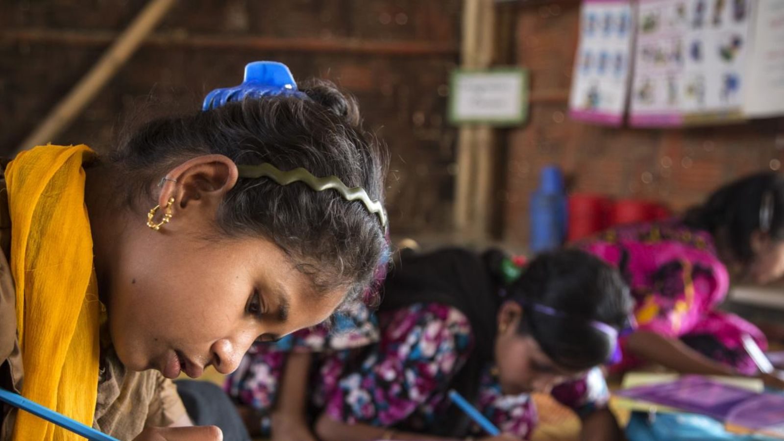 பெண் குழந்தைகளின் உயர்கல்விக்கு உதவும் சூப்பரான சேமிப்பு திட்டம்... விவரங்கள் இதோ..