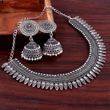  வெள்ளி விலை கிராமுக்கு 10 காசுகள் குறைந்து ஒரு கிராம் வெள்ளி ரூ.78.00 ஆகவும், ஒரு கிலோ வெள்ளி ரூ.78,000 ஆகவும் விற்பனை செய்யப்படுகிறது.