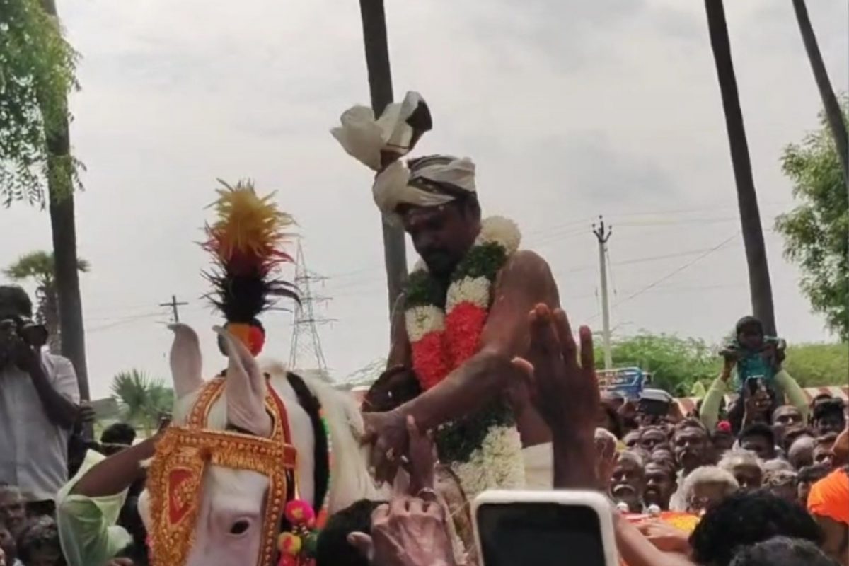 ஸ்ரீஏகிரி அம்மன் சித்திரை விழா:குதிரை ஏறும் நிகழ்வால் பக்தர்கள் பரவசம்